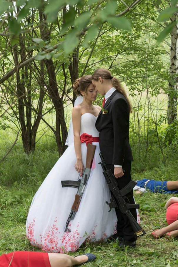 funny weird russian wedding photos 189 5ac4c908f2e84 605 Foreign wedding photos that are so bad theyre good (33 Photos)