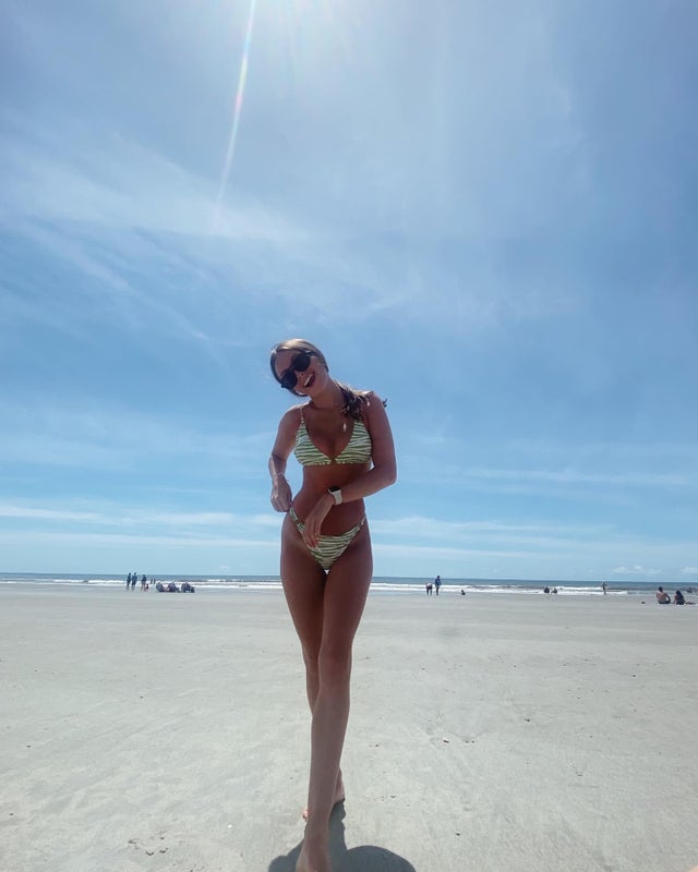 r/IRLwhiteandasiangirls - Beach